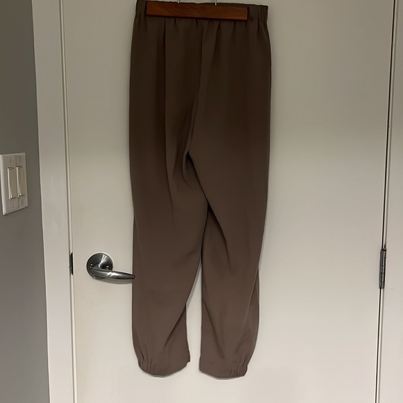 Babaton Japanese crepe, like new! - Picture 2 of 2